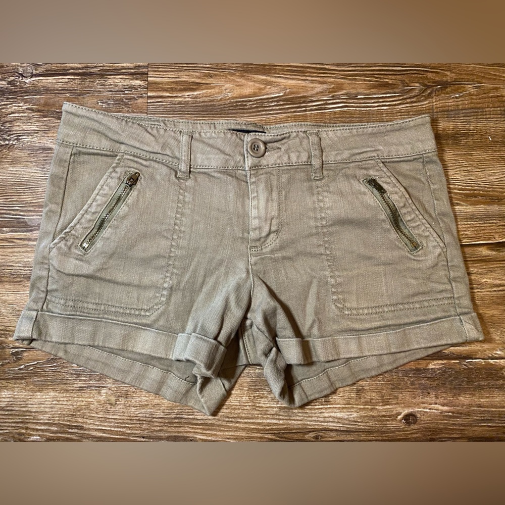 Celebrity Pink Jeans Green Khaki Denim Cuffed Button Up Shorts Size 9